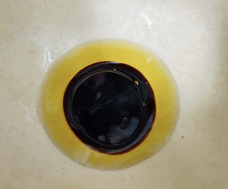 肚子餓免出門的宅配美食開箱~「華師傅」川巴子乾拌麵 蔥油拌麵 v.s 川味辣麵