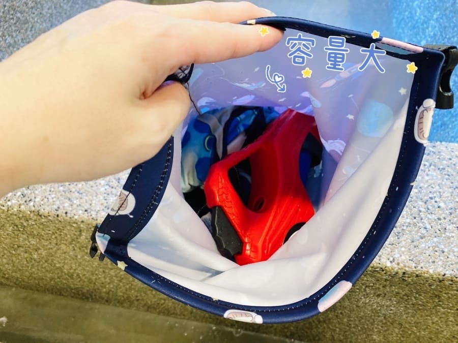 輕 Oui 空氣防水袋,媽媽出門必備好幫手