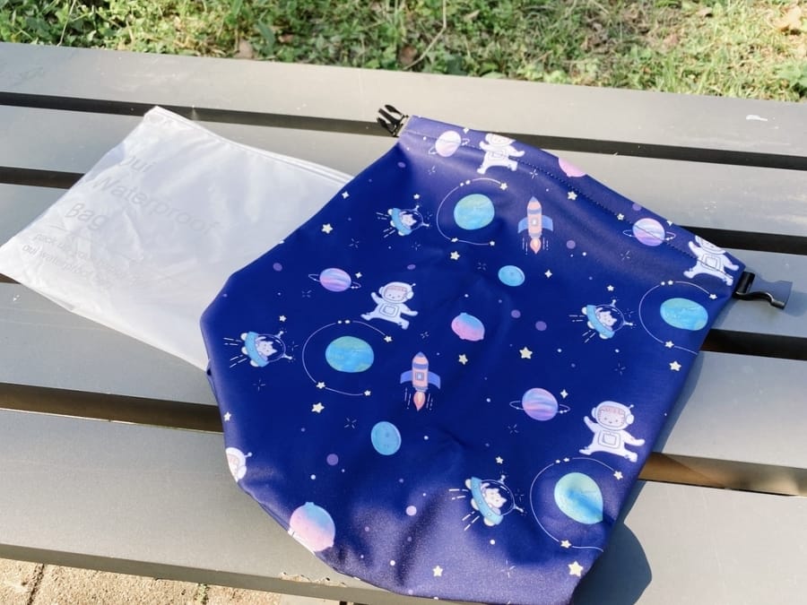 輕 Oui 空氣防水袋,媽媽出門必備好幫手