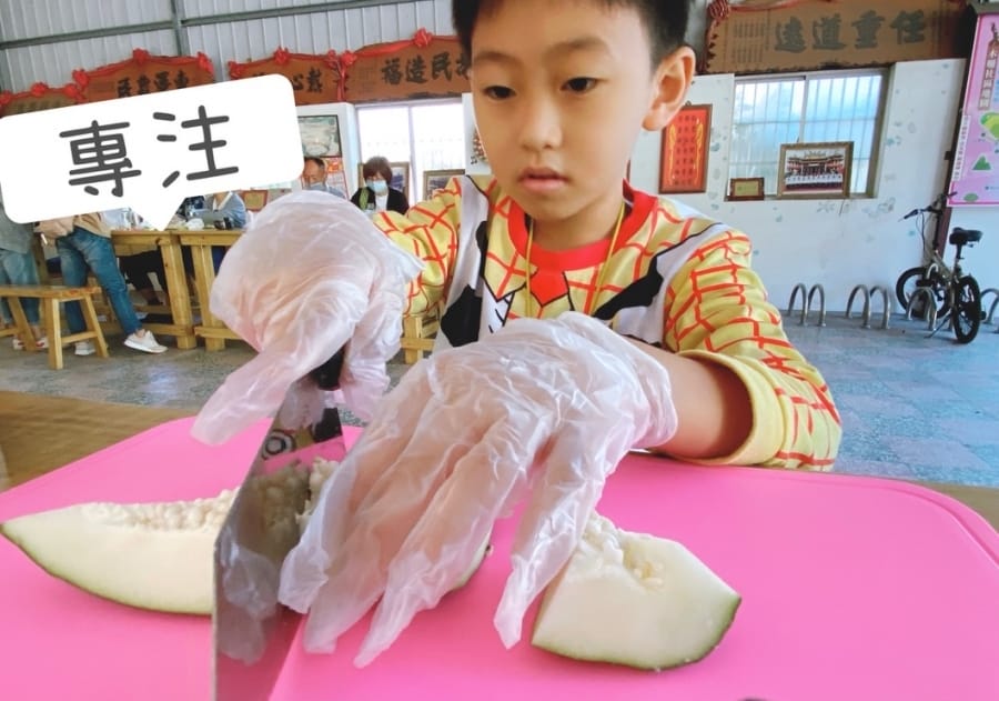 高雄田寮DIY~漫步月世界/月球土雞園/內門鐵馬驛站木瓜酵素DIY/田寮古亭社區竹編DIY/燕巢金山社區紅龜粿DIY,親子一起動手DIY,開心農遊去!