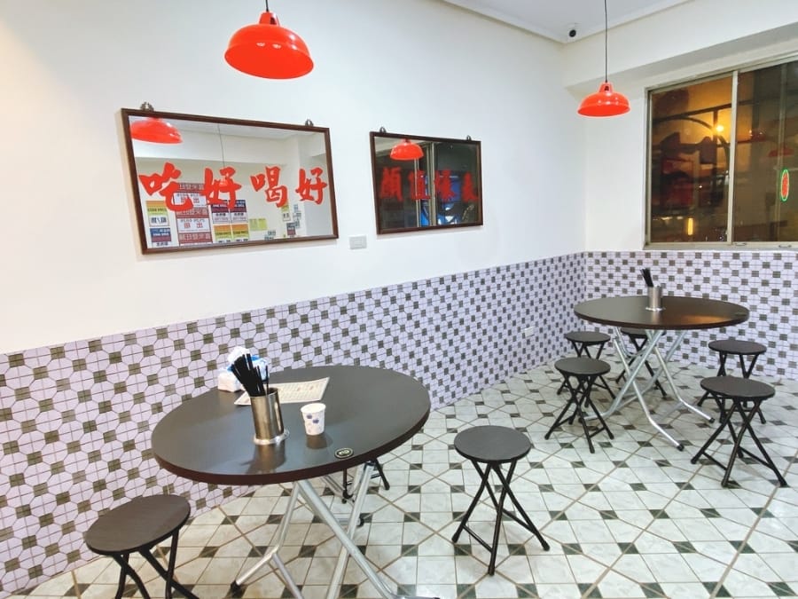 台南巨星生鮮市集-伙計餐室一秒走入道地香港茶餐廳~