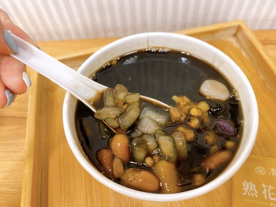 台南飲料店推薦~清原芋圓仁和店豐富芋頭配料,讓嘴巴鼓鼓好滿足!