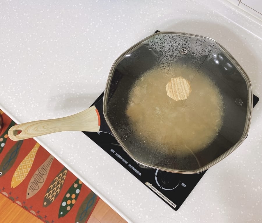 REÜN瑞恩廚具螺旋炒鍋,料理界的優雅推手!