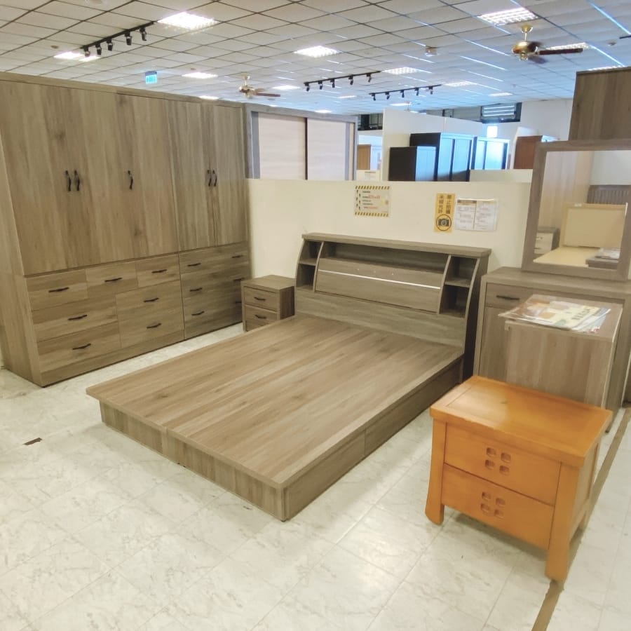 台中家具推薦~中友家具3000坪家具發貨中心,滿足每個人對家的感覺!