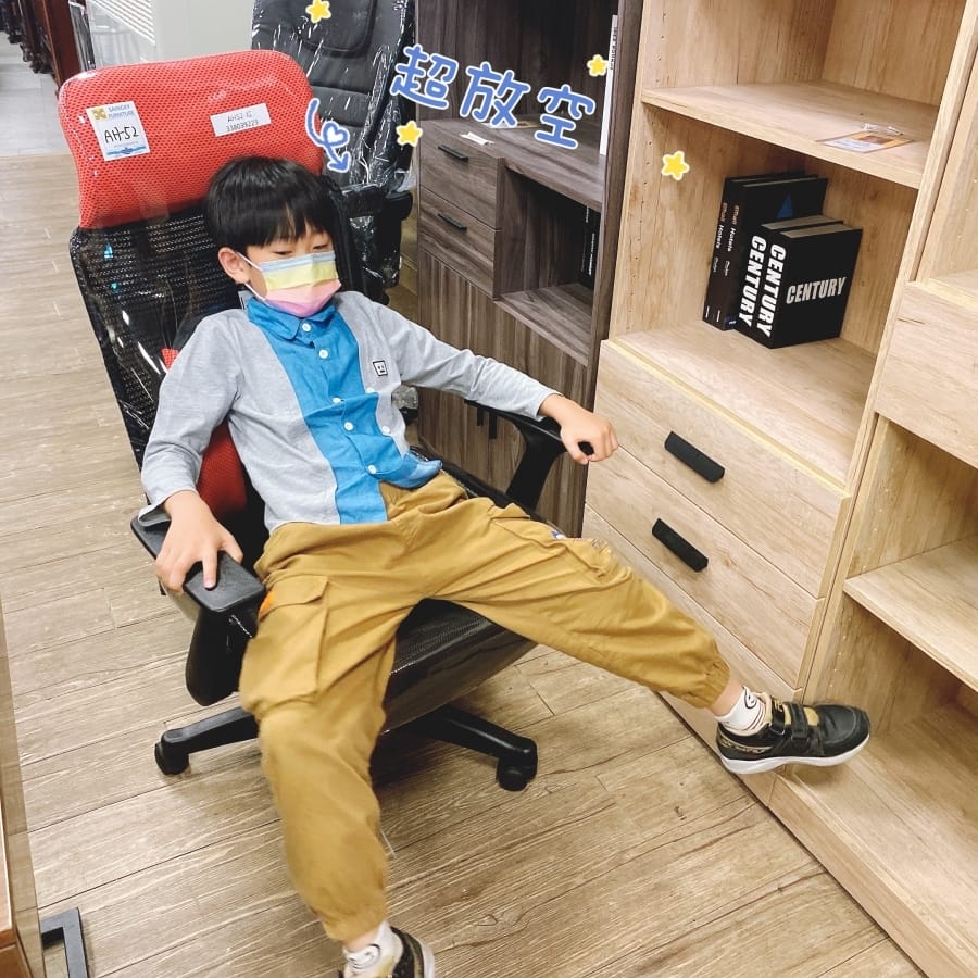 台中家具推薦~中友家具3000坪家具發貨中心,滿足每個人對家的感覺!