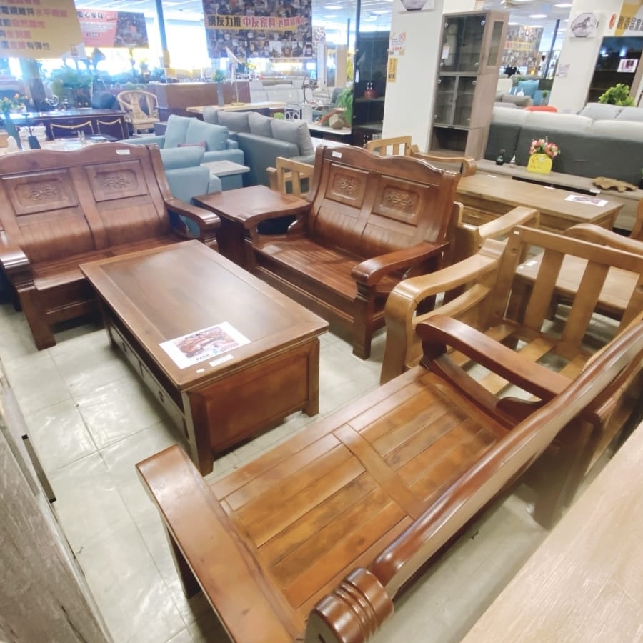 台中家具推薦~中友家具3000坪家具發貨中心,滿足每個人對家的感覺!