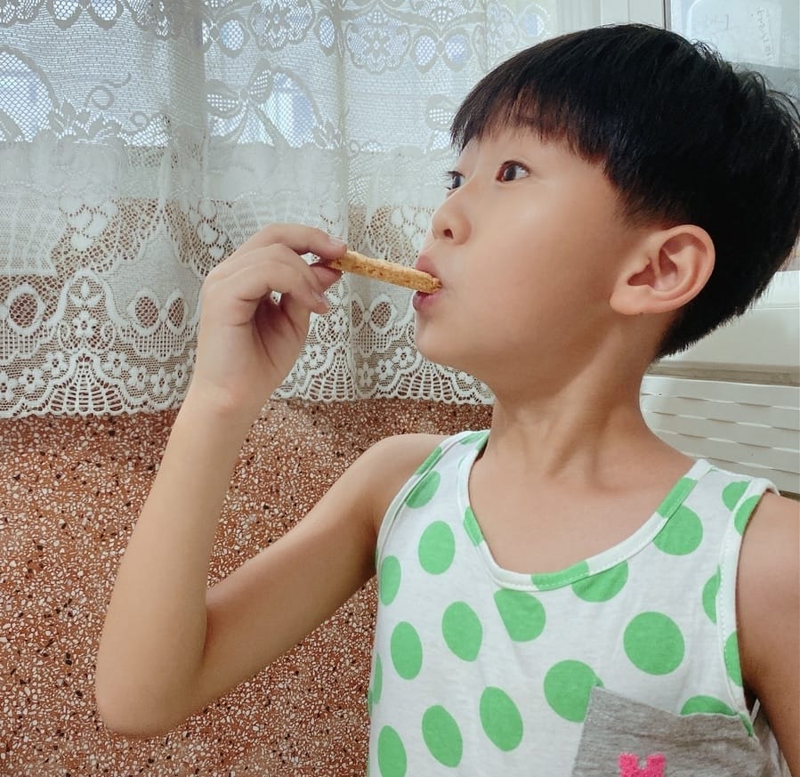 鴻鼎菓子酥啵棒~滿足零嘴吃貨的無限口感~