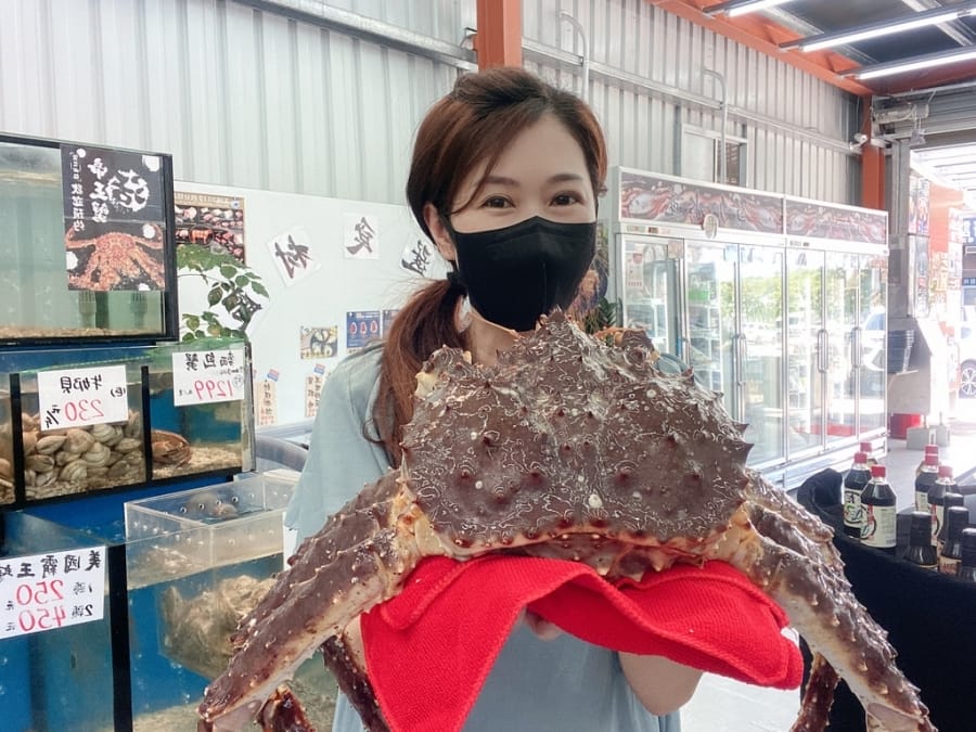 北高雄岡山【賀加水產】水產超市, 進口直送海鮮,現買現料理最新鮮!