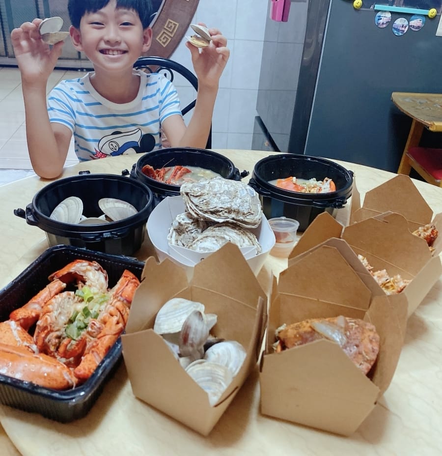 北高雄岡山【賀加水產】水產超市, 進口直送海鮮,現買現料理最新鮮!