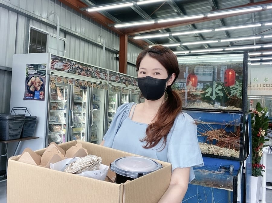 北高雄岡山【賀加水產】水產超市, 進口直送海鮮,現買現料理最新鮮!
