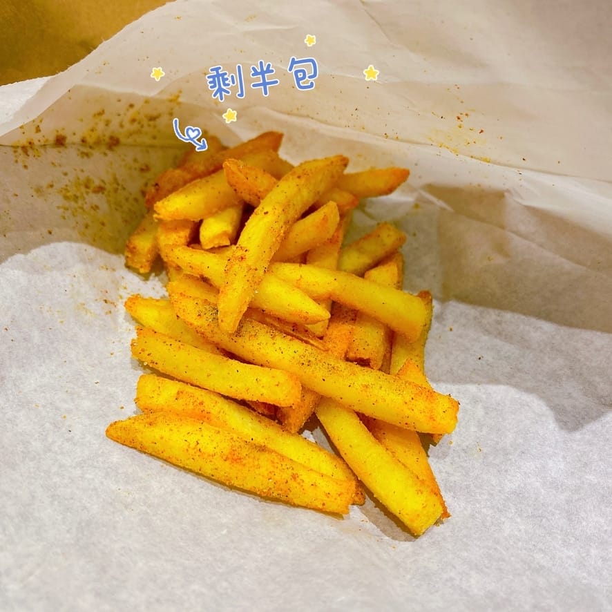 宵夜炸物的良伴~高雄鼓山【爆力雞台式鹽酥雞】必推招牌爆力雞排,挑戰吮指回味的炸物享受~