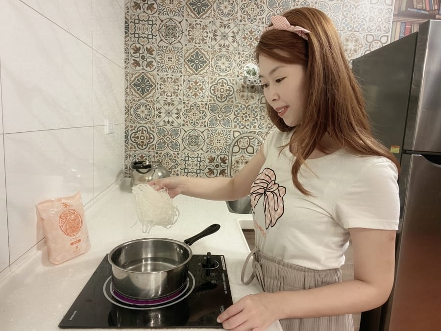 漢來美食推薦~酸辣粉、椒麻醬香、胡麻椒香來拌麵, 輕鬆享用宅美食五星拌麵~(爽)