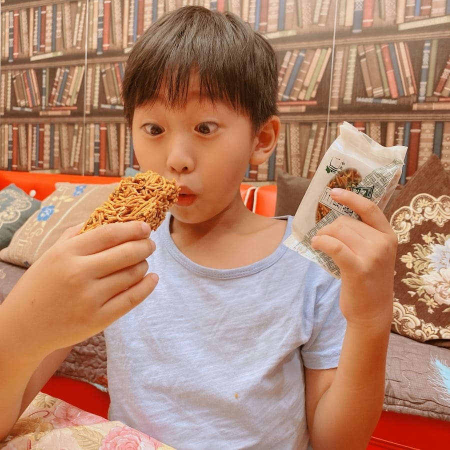 宜蘭蘇澳名產 義珍香礁溪店鮮奶吐司、綜合爆漿饅頭、三星蔥脆麵, 朝思暮想的好味道!