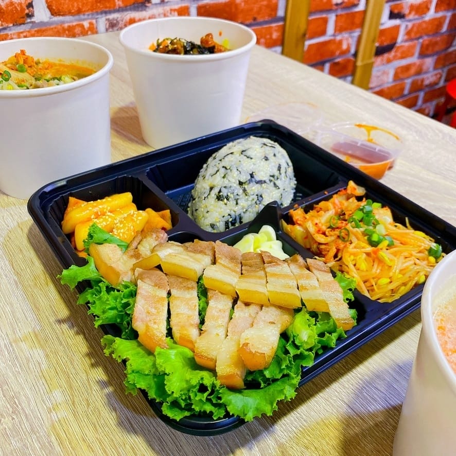 高雄美食~魚雞飯糕韓式食堂,道地又划算的韓式小吃美食~
