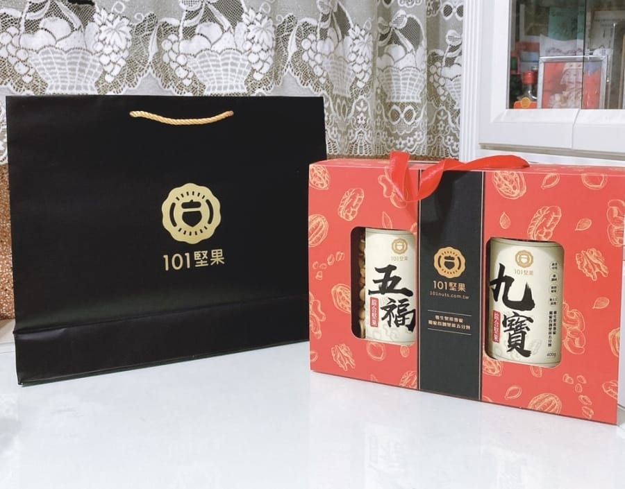 堅果推薦~「101堅果」五福綜合堅果家庭號/小包裝/五盒裝 、小袋裝 v.s 101堅果罐裝禮盒,五分熟的技術,吃出堅果好味道~