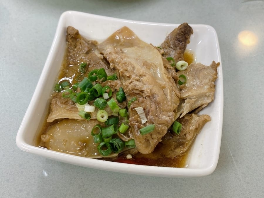 屏東好農懶人包大集合～十口滋味、繁華麵、牛角灣巧克力咖啡農園、春四大地有善農場、三魚一羊複合餐廳、林峰藝術工作室，把五感用力打開去～