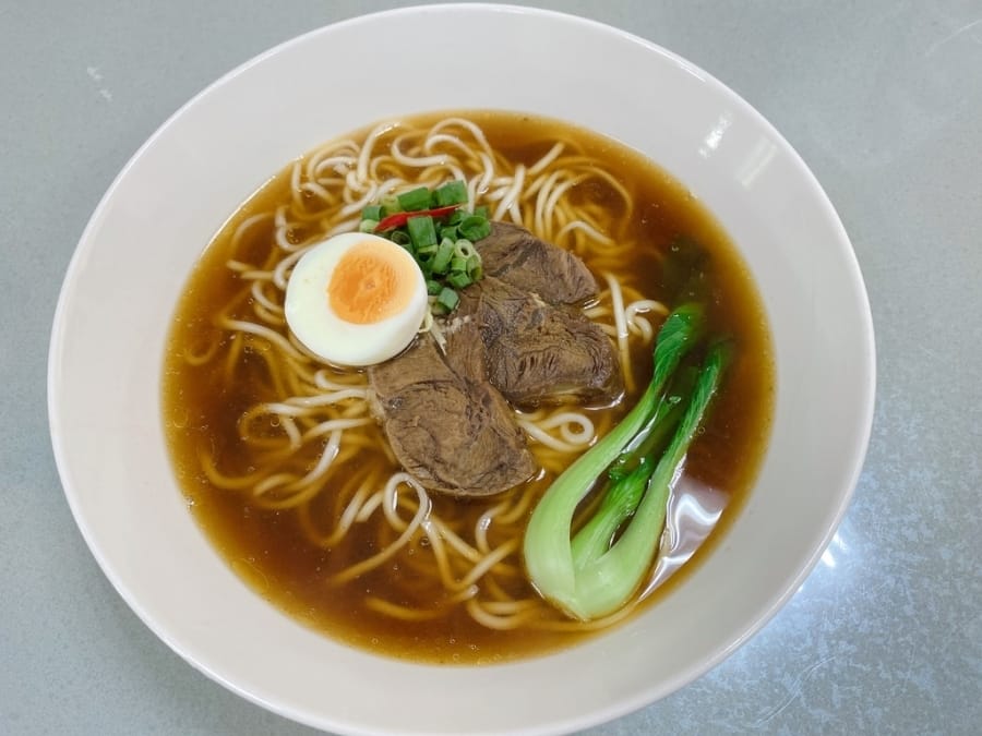 屏東好農懶人包大集合～十口滋味、繁華麵、牛角灣巧克力咖啡農園、春四大地有善農場、三魚一羊複合餐廳、林峰藝術工作室，把五感用力打開去～