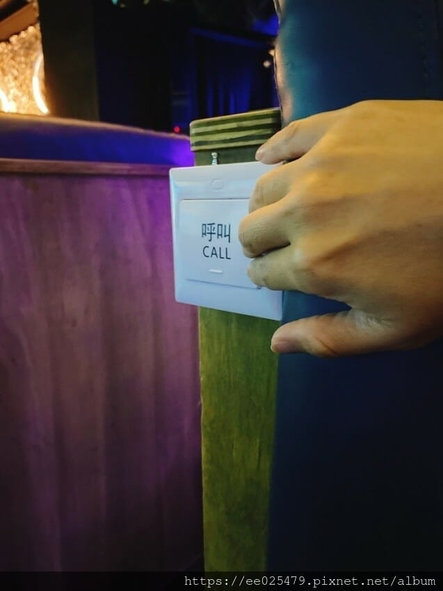台中酒吧~微醺光廊WS 沈浸式投影餐酒館,抒壓天堂~未滿十八 台中酒吧~微醺光廊WS 沈浸式投影餐酒館,抒壓天堂~未滿十八