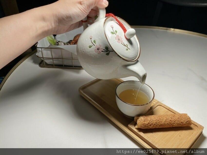 台中酒吧~微醺光廊WS 沈浸式投影餐酒館,抒壓天堂~未滿十八 台中酒吧~微醺光廊WS 沈浸式投影餐酒館,抒壓天堂~未滿十八