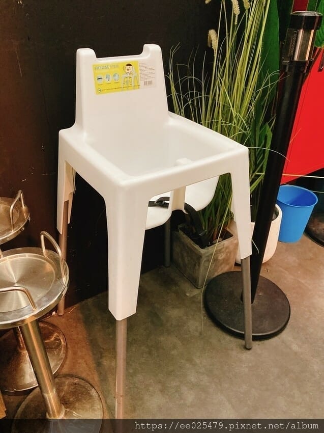 台中酒吧～微醺光廊WS 沈浸式投影餐酒館，抒壓天堂～未滿十八