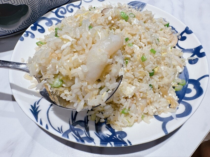 台中西屯美食推薦~鳴鴨館粵菜餐廳招牌金陵片櫻桃鴨，平價也吃得到！（驚）