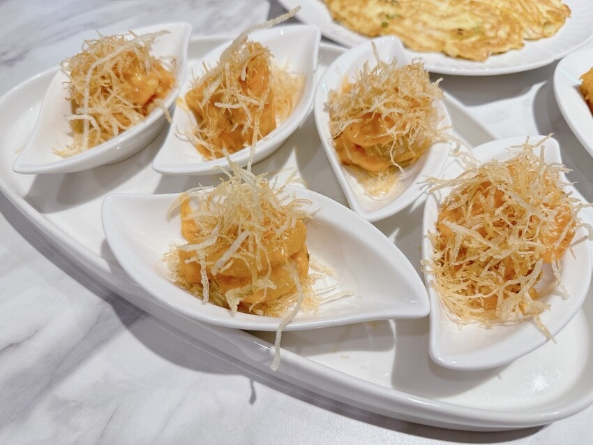 台中西屯美食推薦~鳴鴨館粵菜餐廳招牌金陵片櫻桃鴨，平價也吃得到！（驚）
