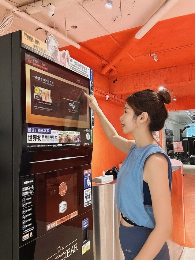 來Posh fitness健身咖啡廳邊健身邊休閒，餐盒一起安心吃，一整天就賴在這裡吧！