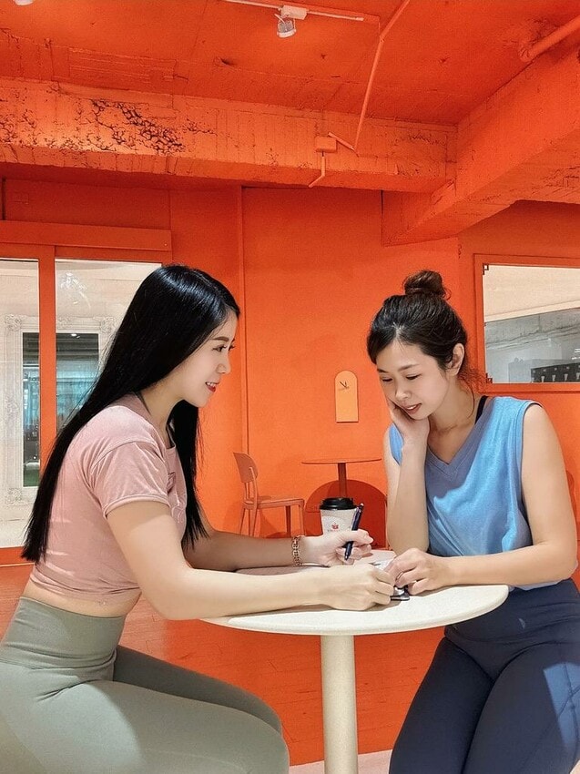 來Posh fitness健身咖啡廳邊健身邊休閒，餐盒一起安心吃，一整天就賴在這裡吧！