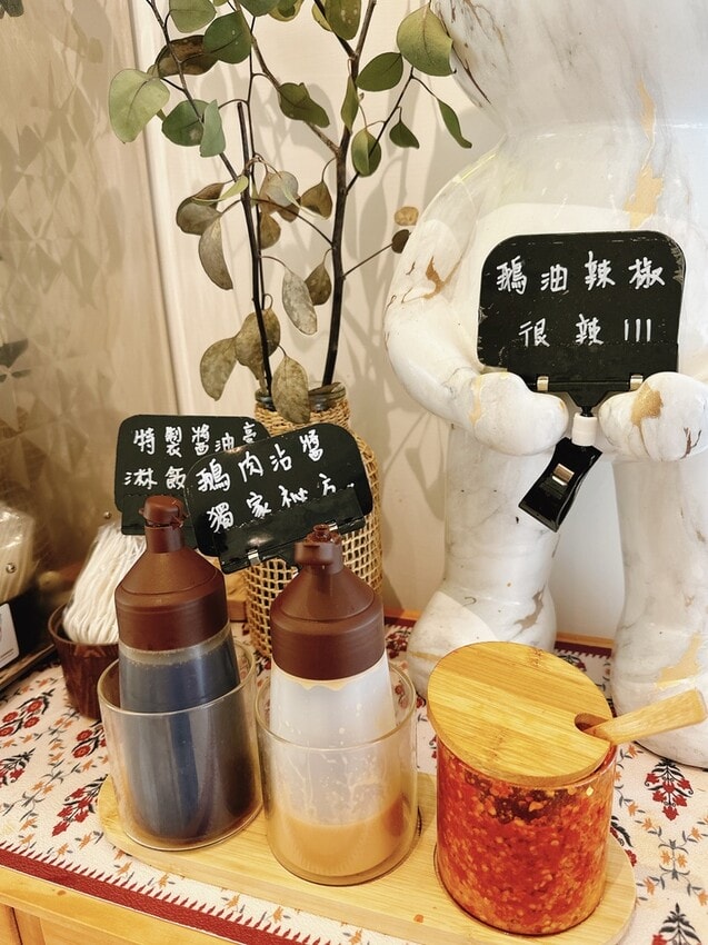 偶鵝嚐嚐虎尾店 挑戰國民美食的新味蕾 ，吃鵝肉也要文青風十足～