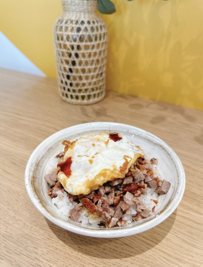 偶鵝嚐嚐虎尾店 挑戰國民美食的新味蕾 ，吃鵝肉也要文青風十足～
