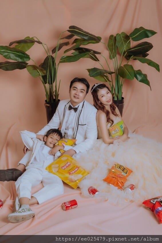 伊頓自助婚紗台南店,來看Stanma一家溫馨美好的全家福寫真 伊頓自助婚紗台南店,來看Stanma一家溫馨美好的全家福寫真