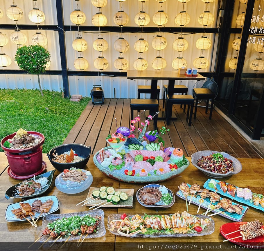 最適合商務、聚餐相揪前來的 鯨炭吉串燒居酒屋，吃好吃飽一定今