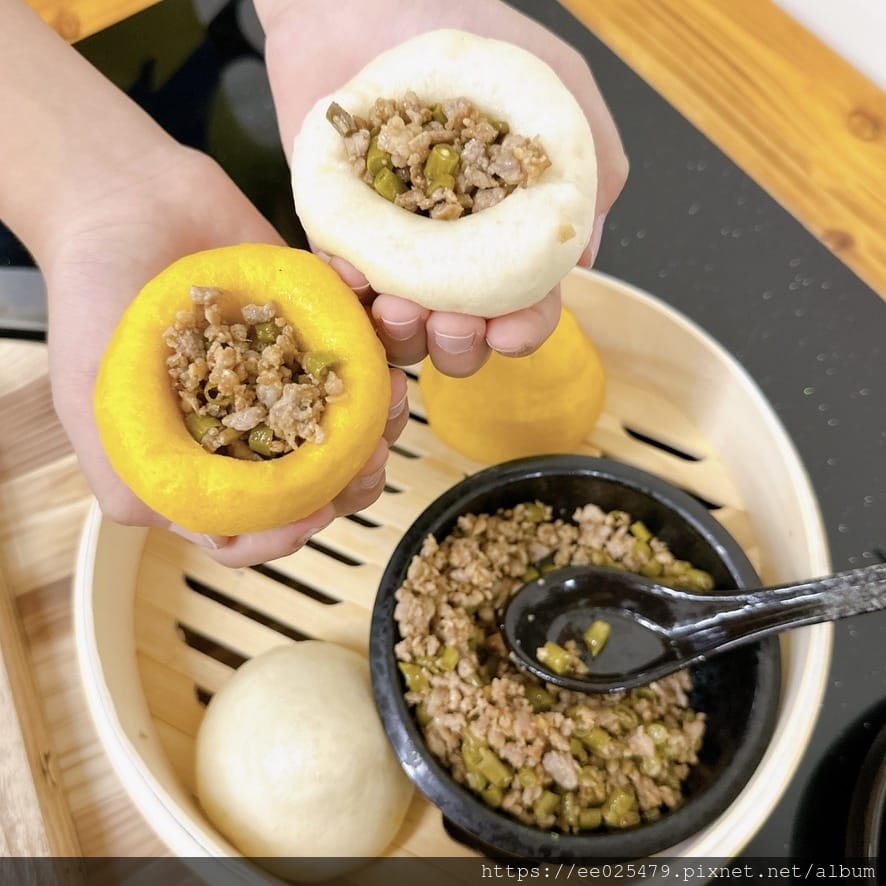 高雄美食推薦 雲南特色佳餚 鐵娘子鉄燉雞 全家人圍爐吃鐵鍋, 高雄美食推薦 雲南特色佳餚 鐵娘子鉄燉雞 全家人圍爐吃鐵鍋,