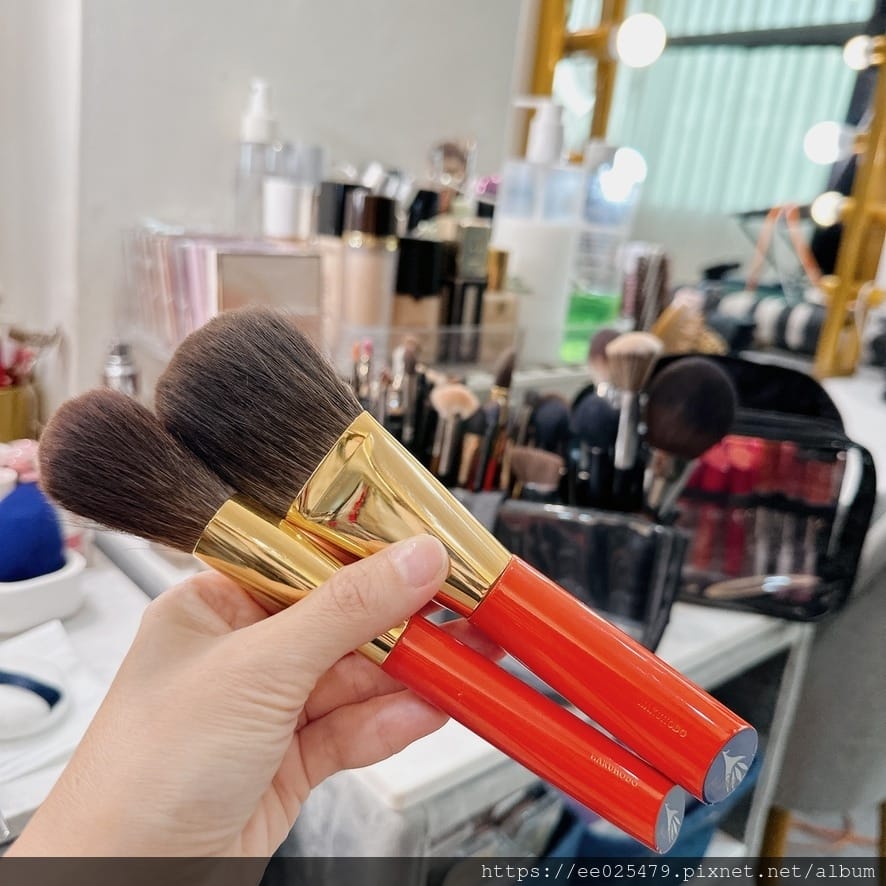 台中形象照、證件照推薦 BT Studio白棠影像 造型工 台中形象照、證件照推薦 BT Studio白棠影像 造型工