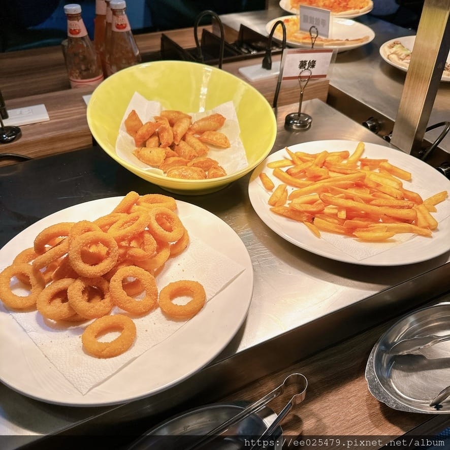 高雄高CP值吃到飽在哪裡? 孫東寶plus館 小港崇文店用划 高雄高CP值吃到飽在哪裡? 孫東寶plus館 小港崇文店用划