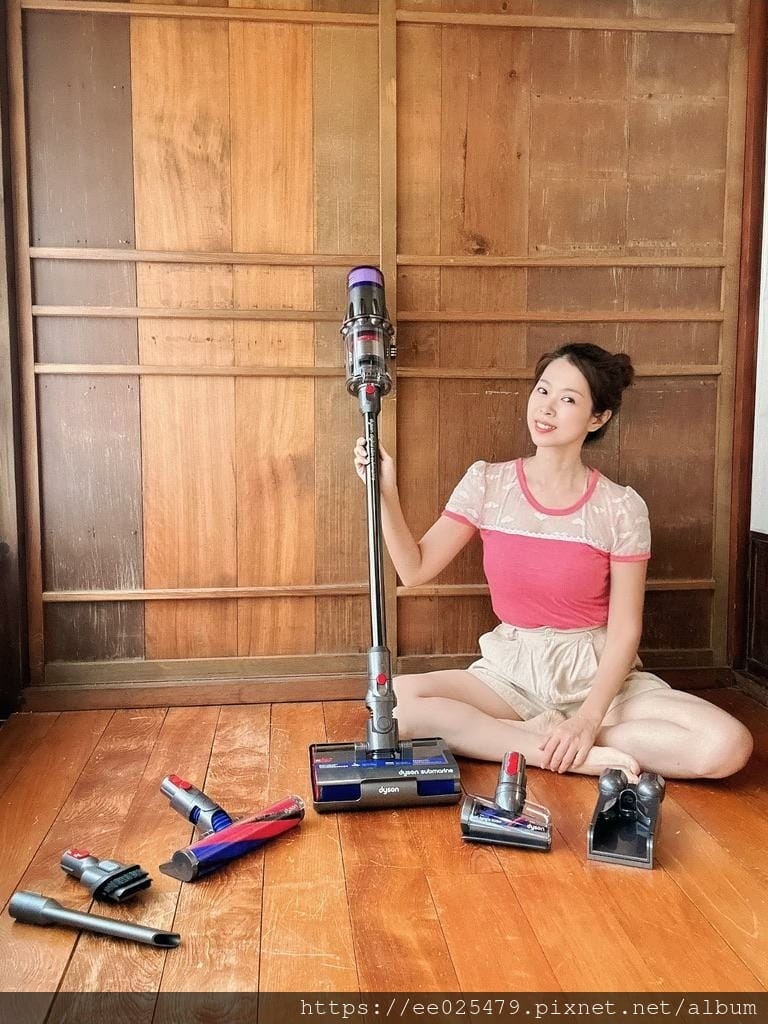 Dyson Digital Slim Submarine™吸塵器， 輕量乾濕洗地吸塵器，Dyson NF42吸塵器，Dyson NF42 洗地機，dyson吸塵器，吸塵器推薦，無線吸塵器，洗地機推薦，乾濕兩用吸塵器，塵蟎吸塵器，濕拖吸塵器推薦，洗地吸塵器，輕量吸塵器推薦，吸塵器，洗地機