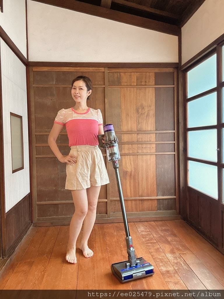Dyson Digital Slim Submarine™吸塵器， 輕量乾濕洗地吸塵器，Dyson NF42吸塵器，Dyson NF42 洗地機，dyson吸塵器，吸塵器推薦，無線吸塵器，洗地機推薦，乾濕兩用吸塵器，塵蟎吸塵器，濕拖吸塵器推薦，洗地吸塵器，輕量吸塵器推薦，吸塵器，洗地機