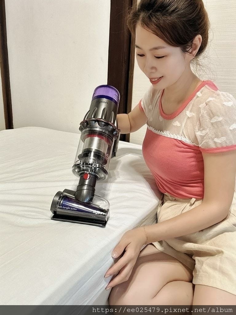 Dyson Digital Slim Submarine™吸塵器， 輕量乾濕洗地吸塵器，Dyson NF42吸塵器，Dyson NF42 洗地機，dyson吸塵器，吸塵器推薦，無線吸塵器，洗地機推薦，乾濕兩用吸塵器，塵蟎吸塵器，濕拖吸塵器推薦，洗地吸塵器，輕量吸塵器推薦，吸塵器，洗地機