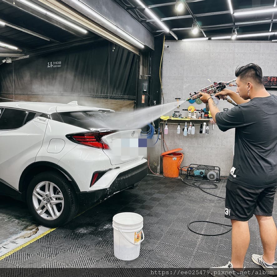 PCW頂級車體美妍 滿足開車族愛乾淨的欲望~ PCW頂級車體美妍 滿足開車族愛乾淨的欲望~