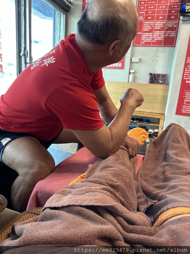 全新的舒壓妙方！到安平河岸舒活館 享受中式足底按摩，躺上日式