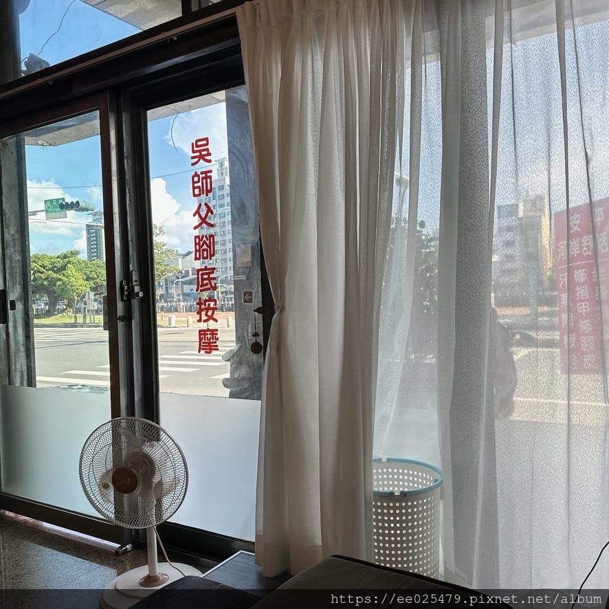 全新的舒壓妙方！到安平河岸舒活館 享受中式足底按摩，躺上日式