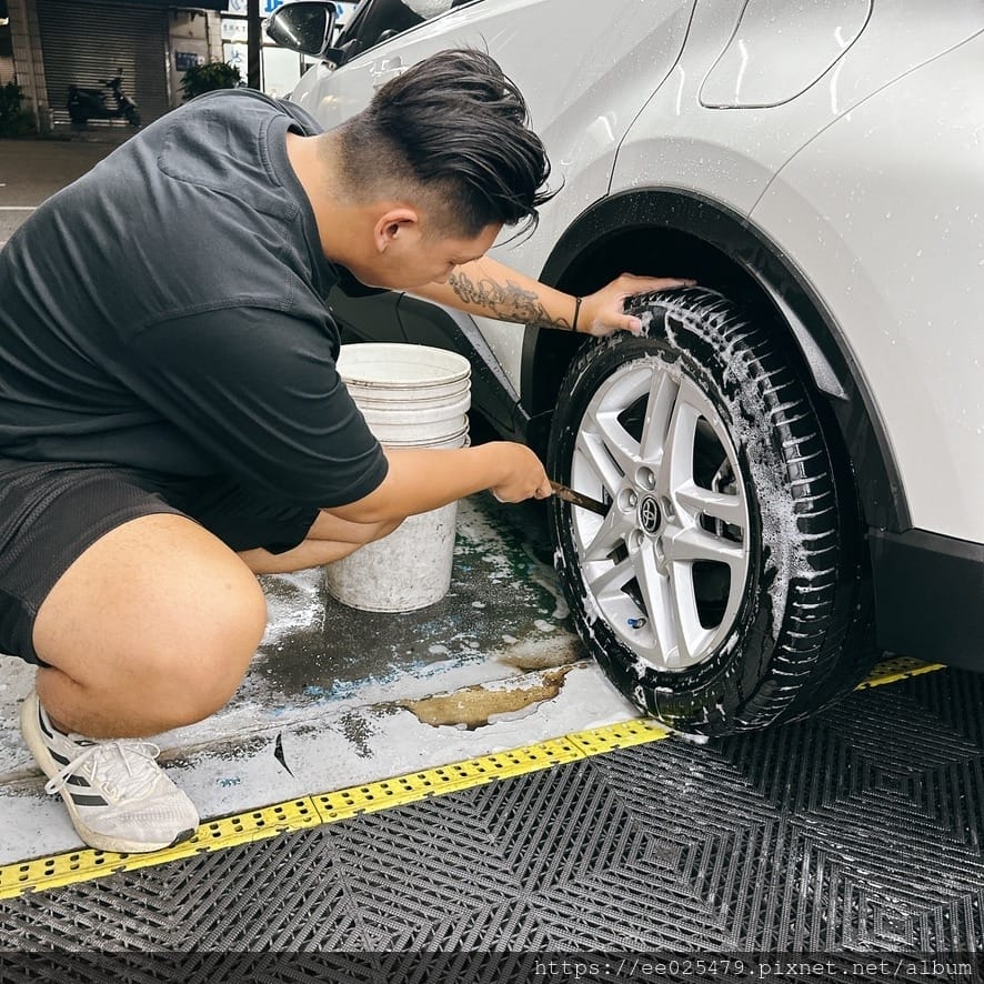 PCW頂級車體美妍 滿足開車族愛乾淨的欲望~ PCW頂級車體美妍 滿足開車族愛乾淨的欲望~