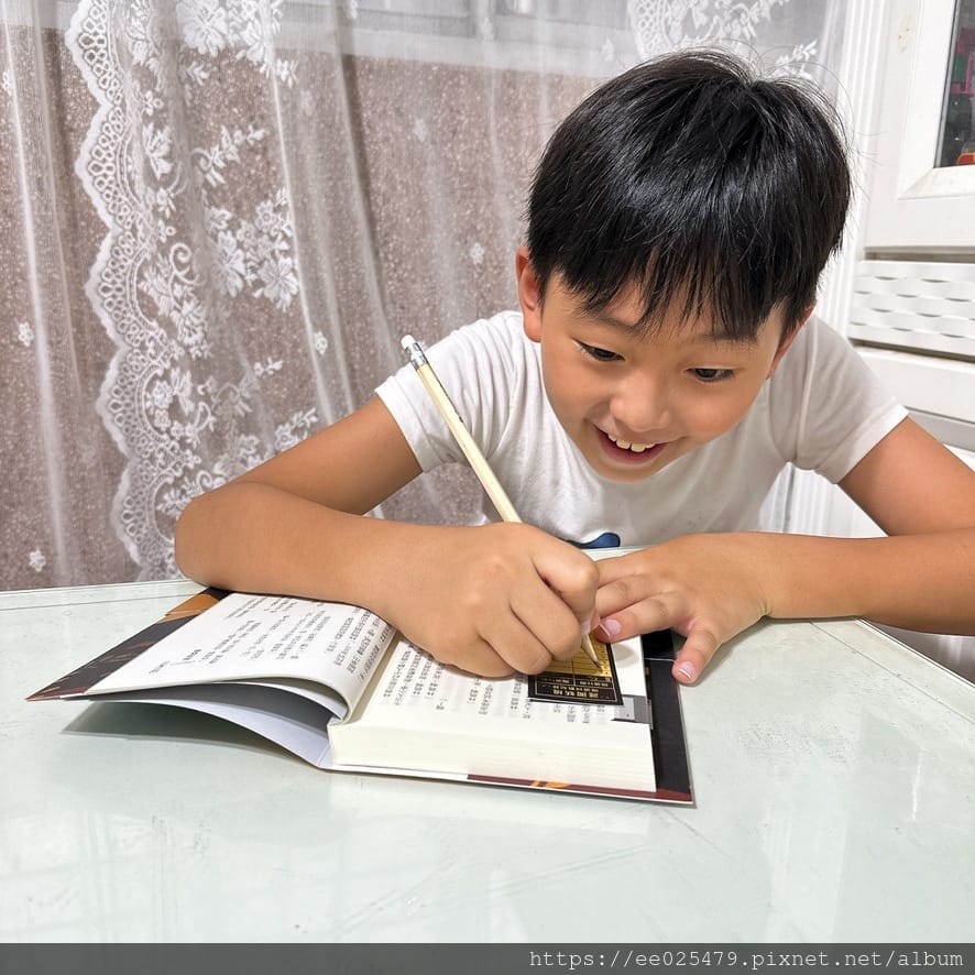 親子暑期小說推薦 好物謎 謎闖妖境互動解謎書 邊讀邊玩,看 親子暑期小說推薦 好物謎 謎闖妖境互動解謎書 邊讀邊玩,看