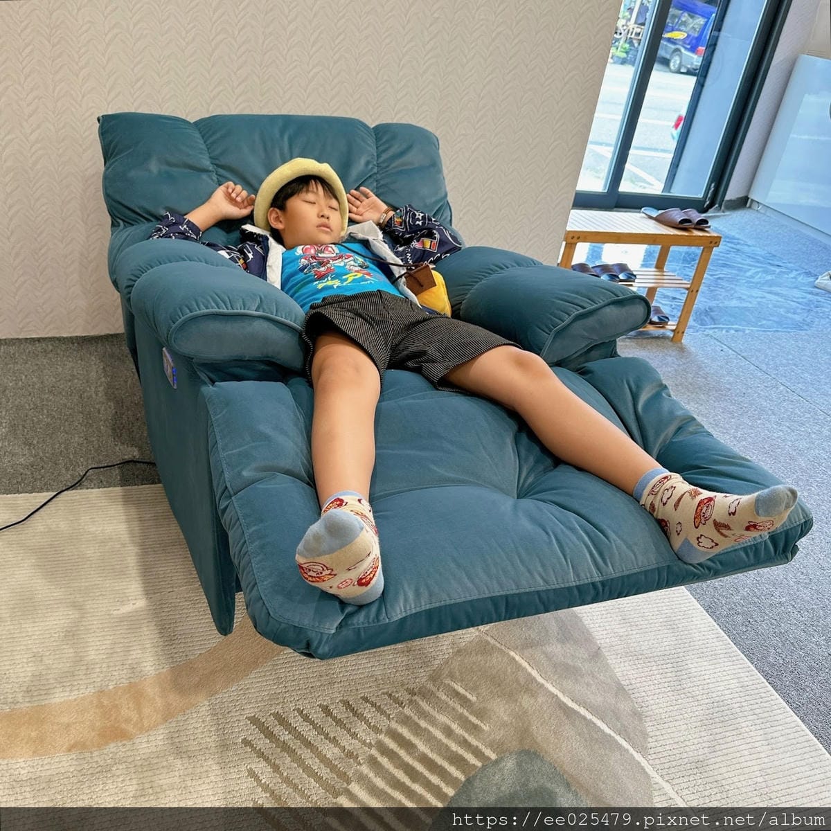 不用住飯店也有高質感居家空間，有了舒格登電動沙發天天都想待在