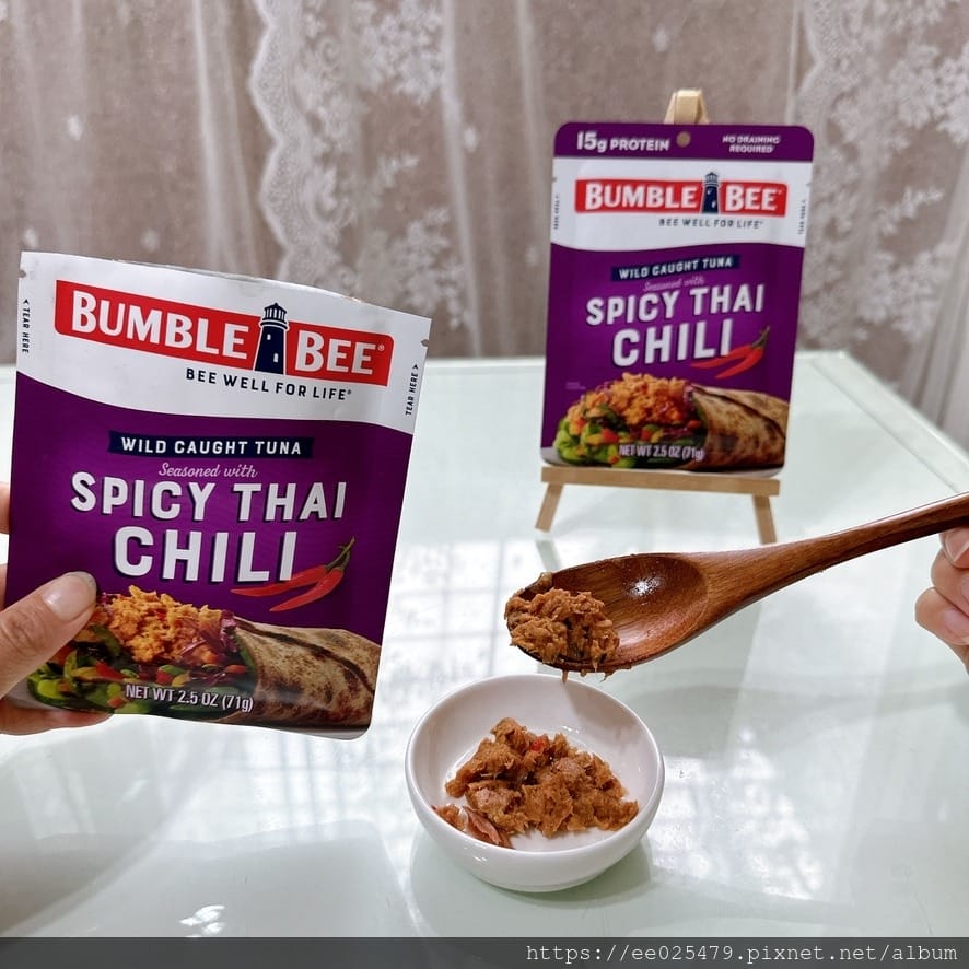 夏天也要大口吃！灑上Bumblebee Seafood 檸檬