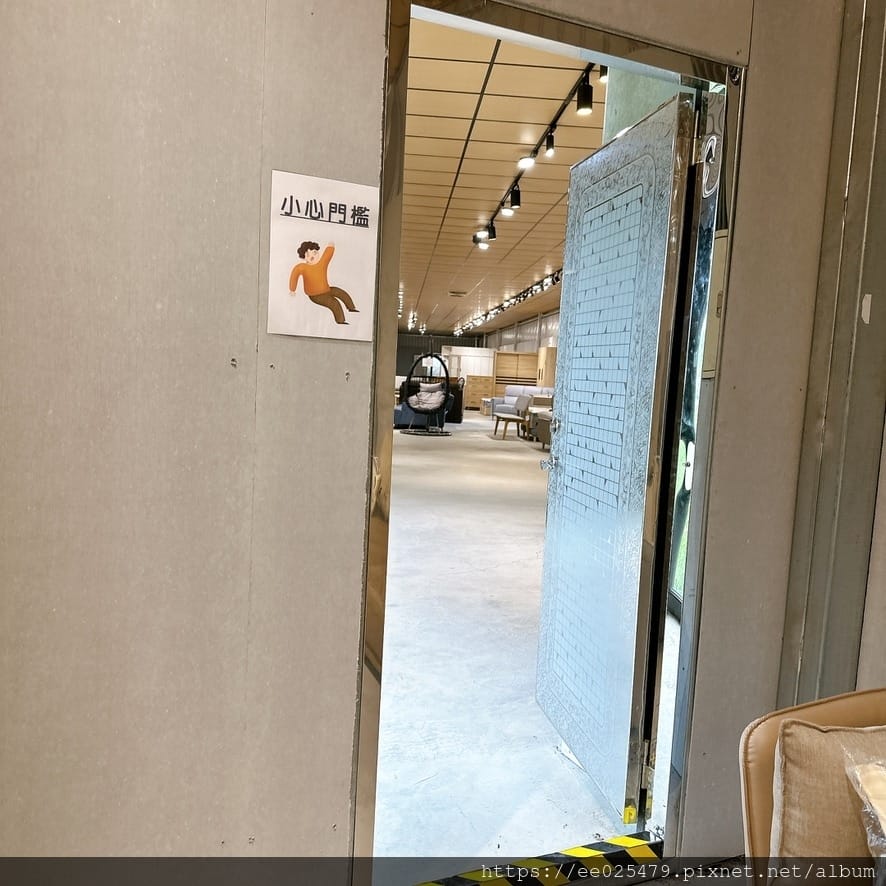 超大坪數 億家俱【屏東門市】，一次就把客廳、臥室、餐廳完美搭