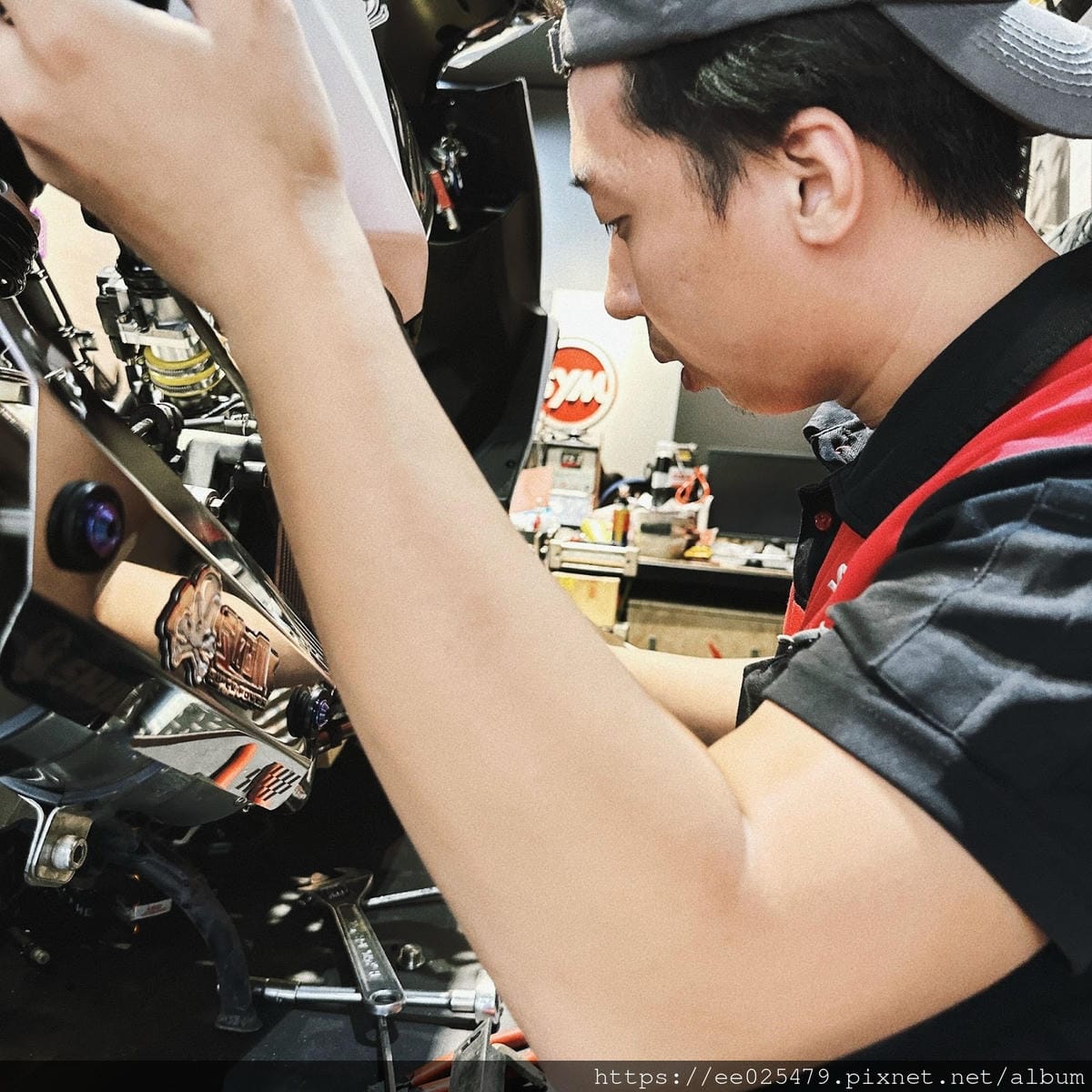 高雄良晉sym新車專賣店 買新機車、找維修,就來良晉車業去! 高雄良晉sym新車專賣店 買新機車、找維修,就來良晉車業去!