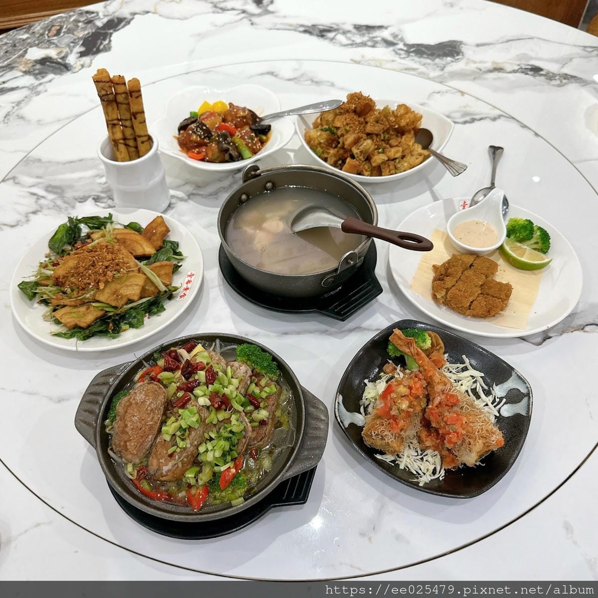 雲林斗六 壹番素食餐廳 千變萬化的創意素食料理,吃起來葷素傻 雲林斗六 壹番素食餐廳 千變萬化的創意素食料理,吃起來葷素傻