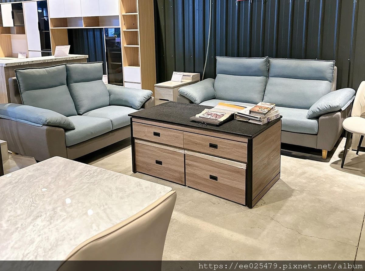 億家具批發倉庫創始店 億家俱【台中門市】～沙發、床墊、書桌、