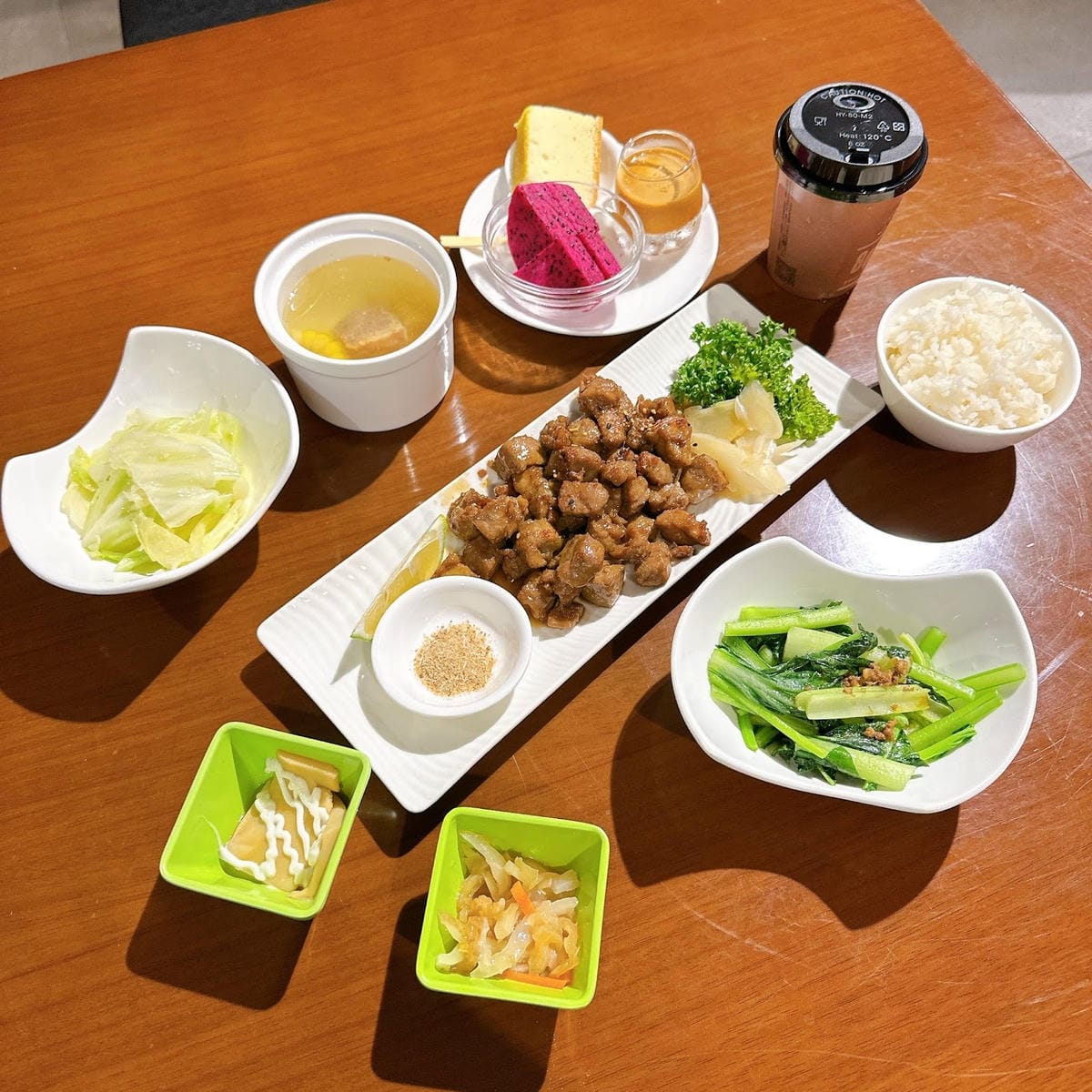 嘉義住宿12分鐘就遠離市區~入住雲登景觀飯店,享受山林美景可 嘉義住宿12分鐘就遠離市區~入住雲登景觀飯店,享受山林美景可